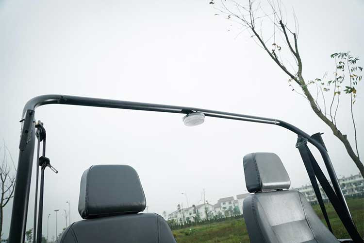 Xe Nga UAZ Hunter mui trần giá 565 triệu tại Hà Nội